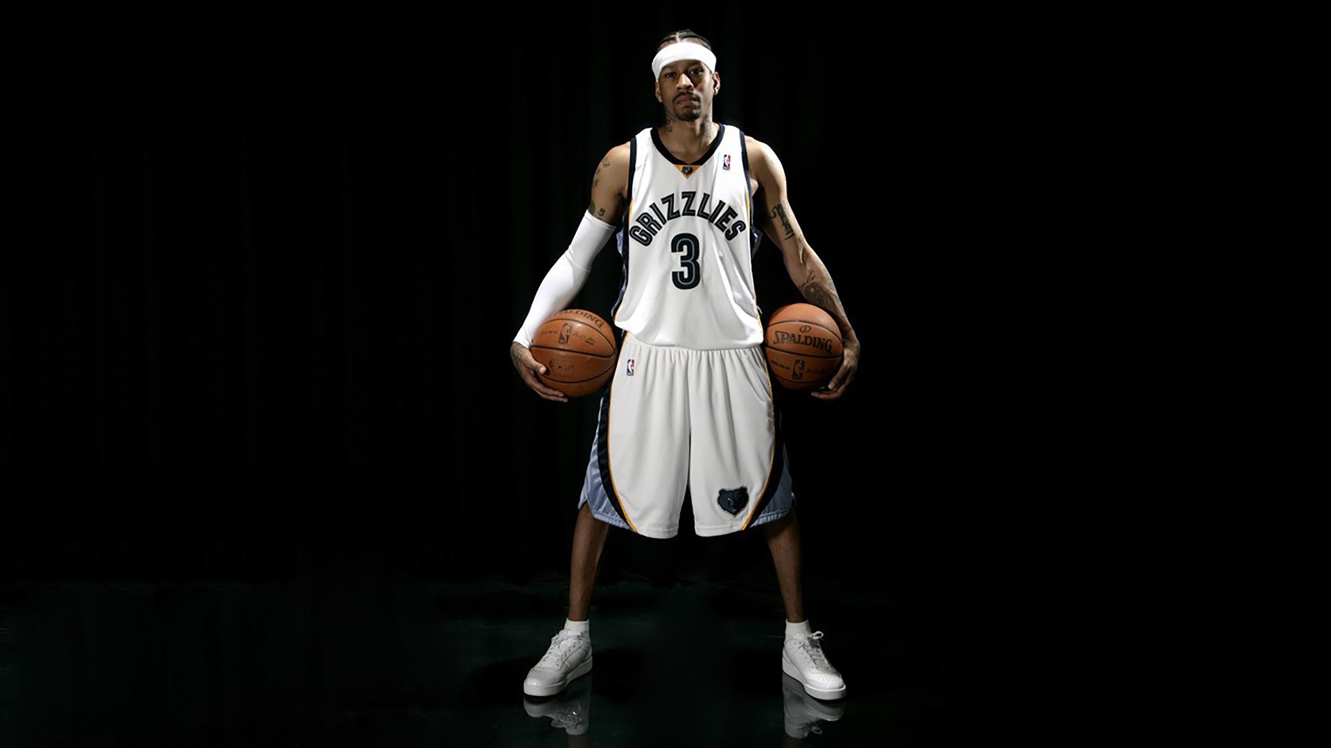 独行侠三分陆续命中迫使对方连续换防，独行侠出界三分