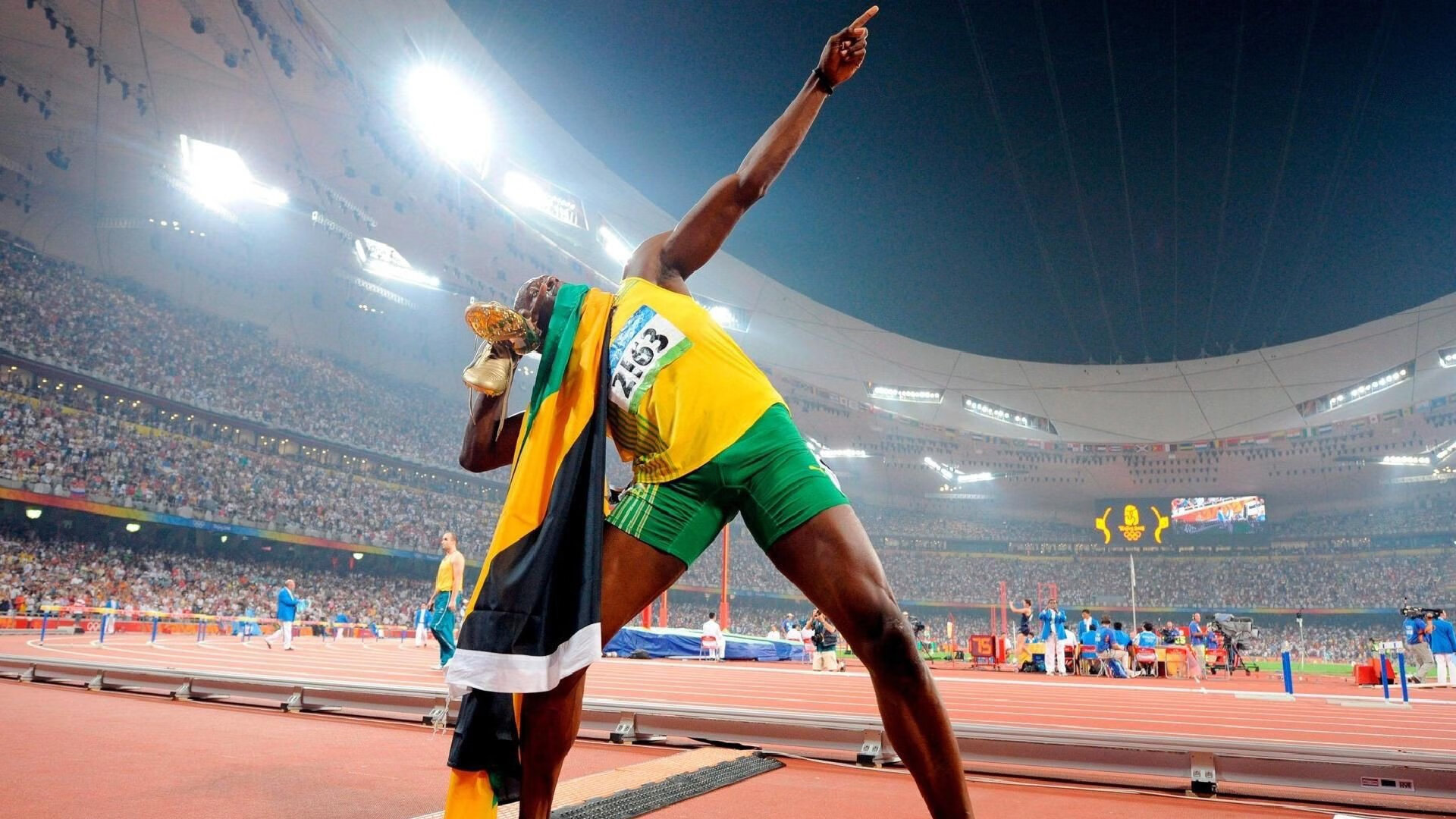 九游娱乐官网 (JIUYOU)-简：与全黑队其他球员默契配合，展现出超高进攻威胁，mf简黑