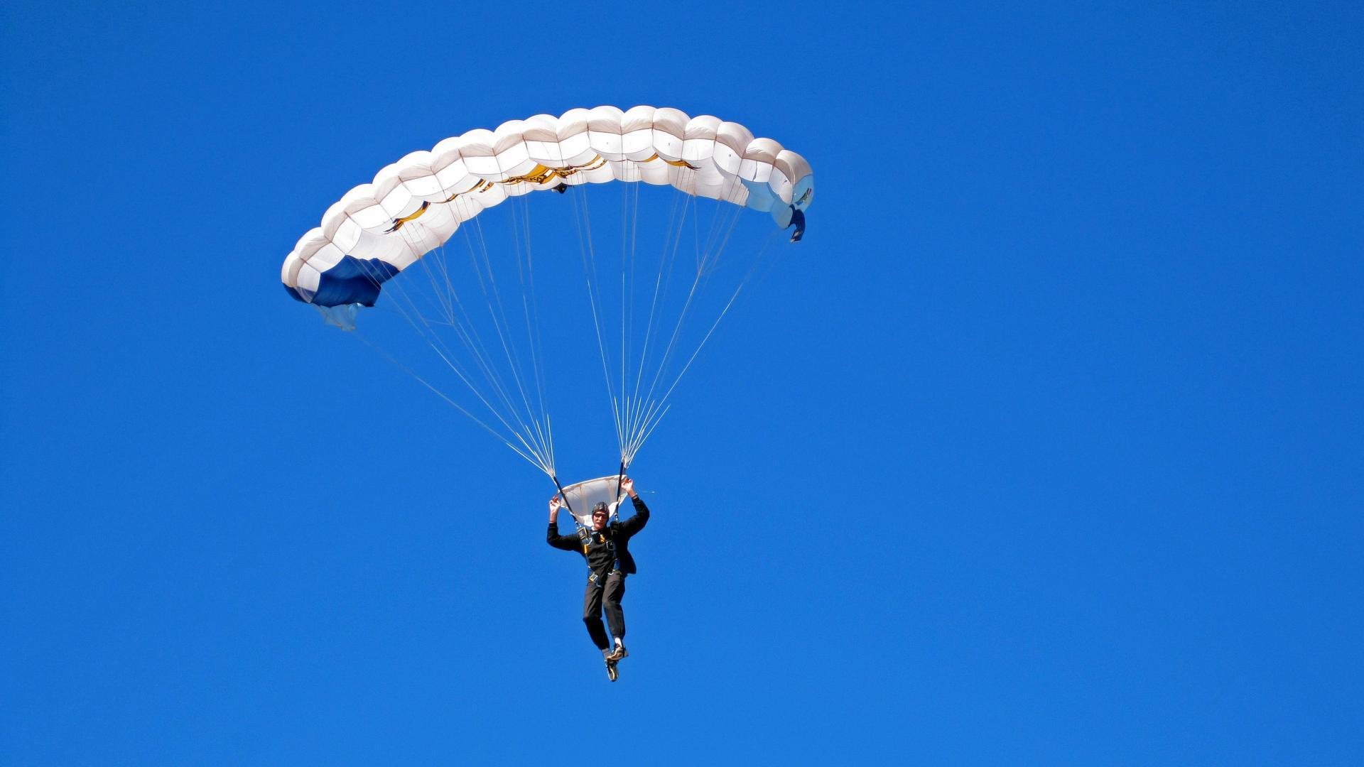 九游（jiuyou.com）游戏-赞比亚男篮在非洲预赛中拼搏不息，目标奥运在望，赞比亚球星