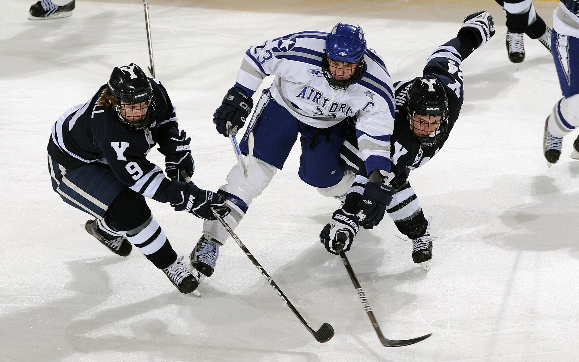伊朗男足在巴黎奥运会比赛中以2-0战胜西班牙，伊朗男足最好成绩